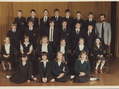 1JG Class Photo, 1982